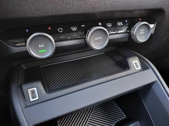 Citroen C4 Hybrid 136 e-DCS6 Plus *KM Ø*
