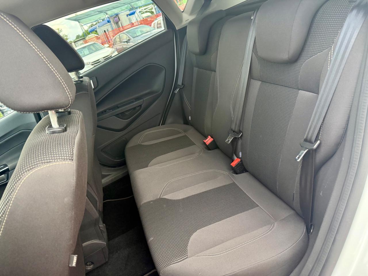 Ford Fiesta 1.5 TDCi 75CV 5 porte ST-Line
