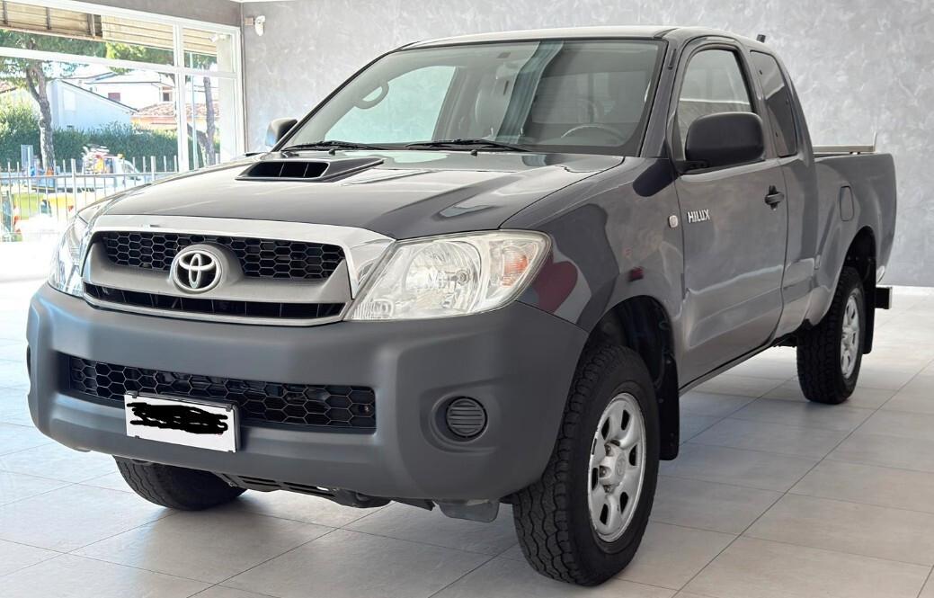 Toyota Hilux 2.5 D-4D 4WD 2p. Extra Cab DLX