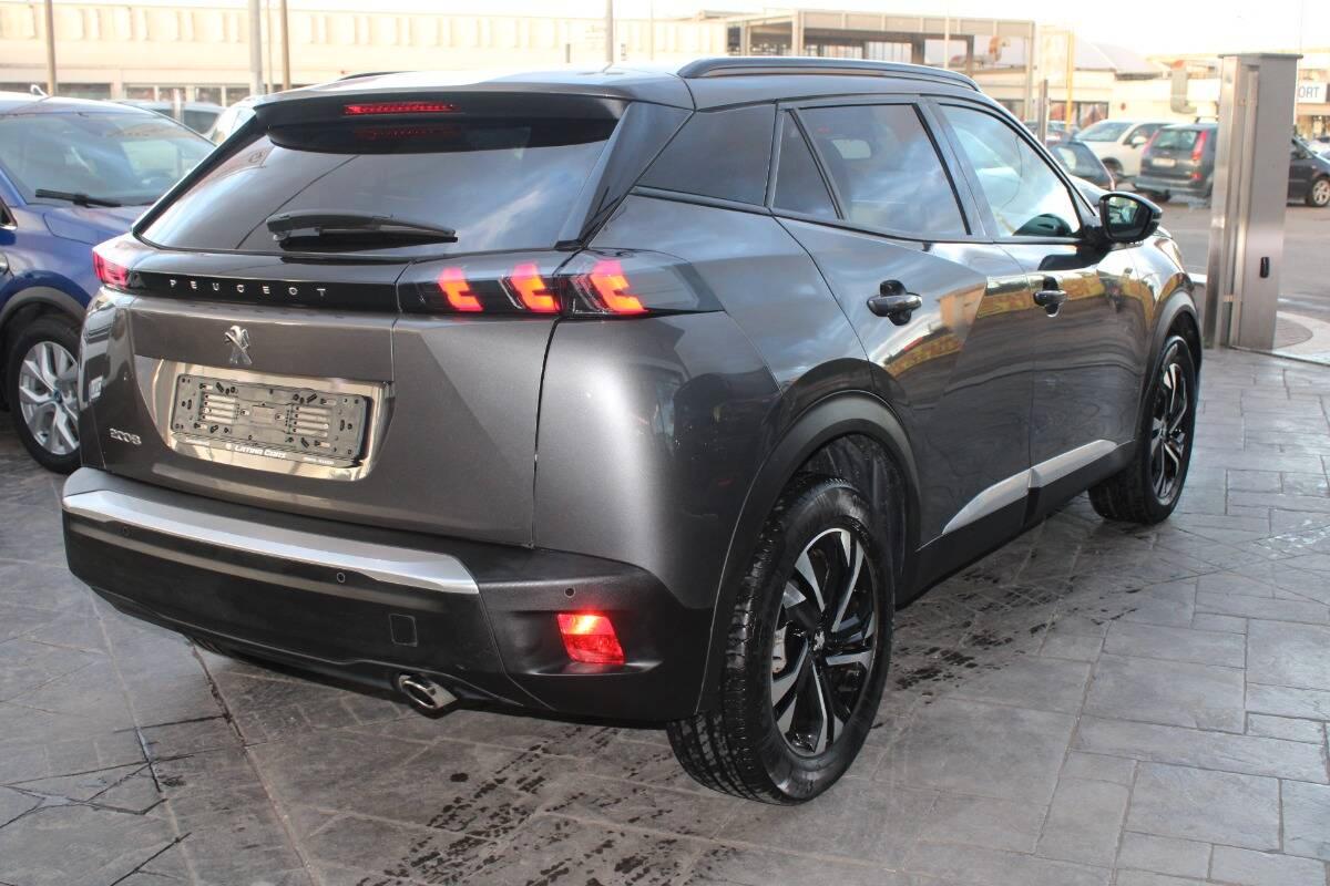 Peugeot 2008 1.5 bluehdi Allure s&s 130cv eat8 Con CARPLAY