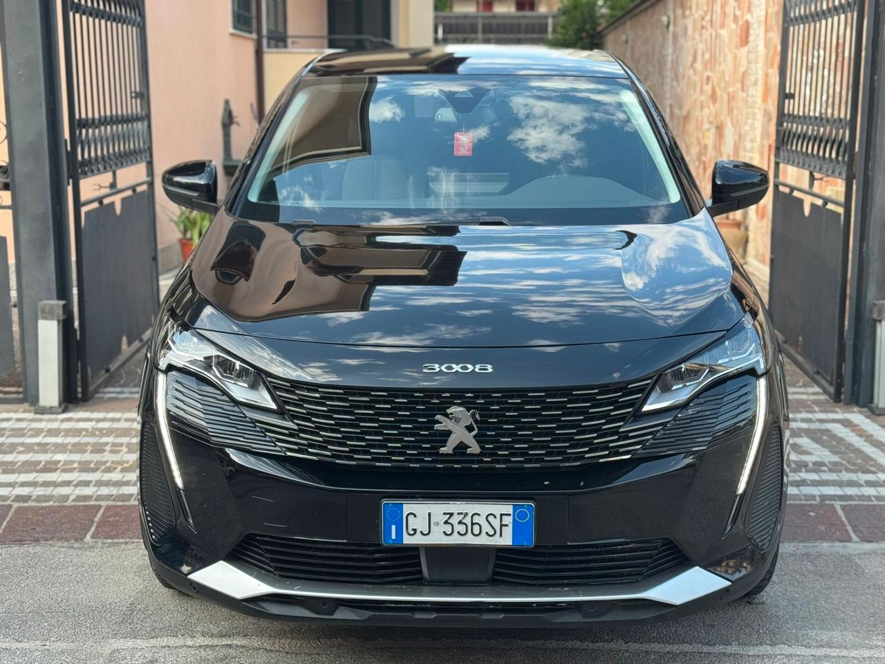 Peugeot 3008 BlueHDi 130 S&S EAT8 Allure