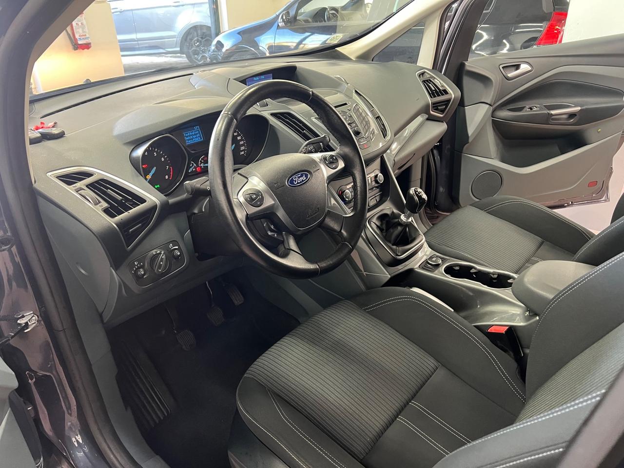Ford C-Max Titanium