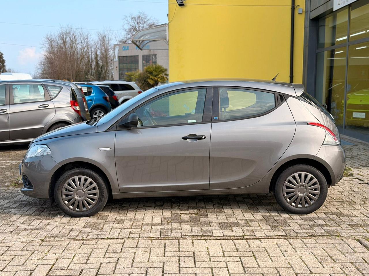 Lancia Ypsilon 1.2 69 CV 5 porte Platinum OTTIMA PER NEOPATENTATI