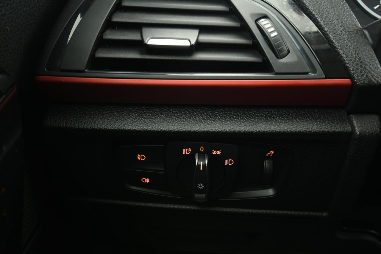 BMW 118d Sport 5p auto LED+C17"