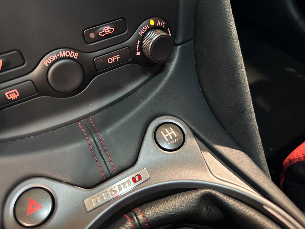 Nissan 370Z Coupe 3.7 V6 Nismo my16 - UNICO PROP. - SERVICE