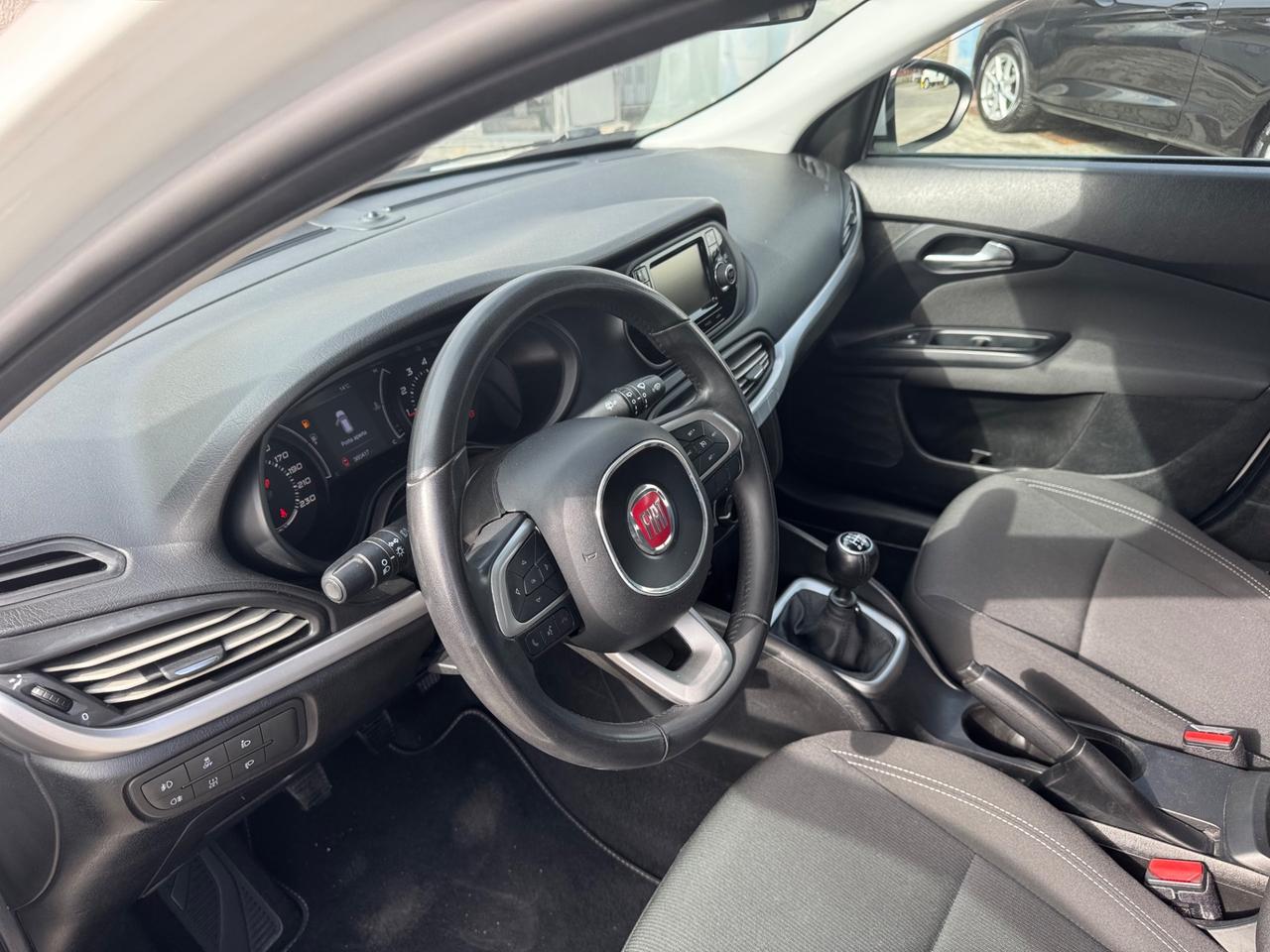 Fiat Tipo 1.4 5 porte Easy Euro 6b