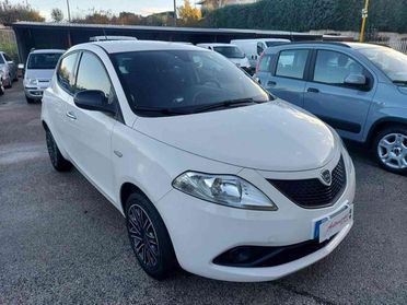 LANCIA Ypsilon 1.2 69 CV 5 porte S&S Gold