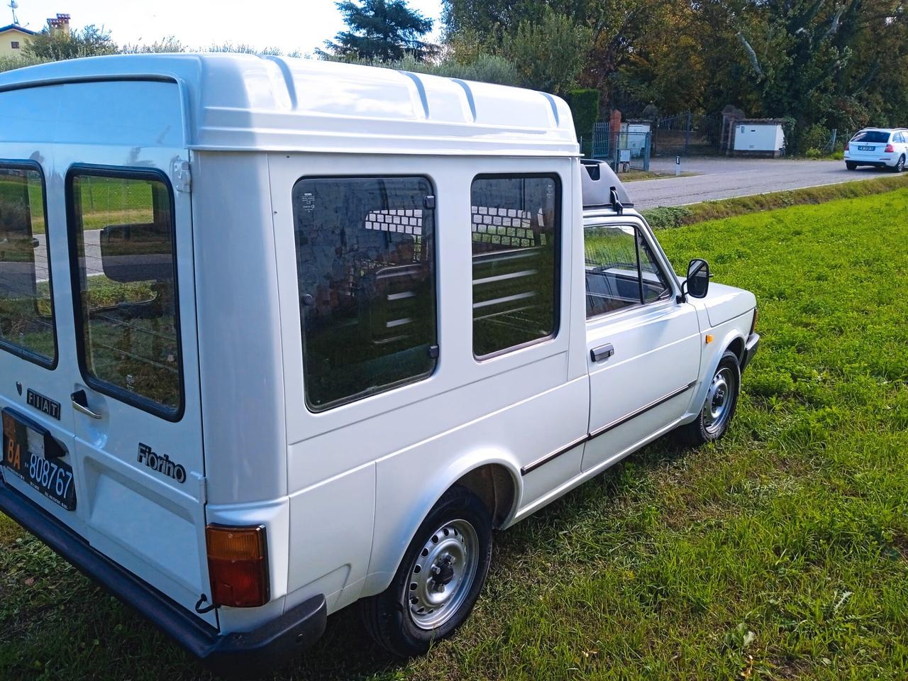 Fiat 127 1050 fiorino autovettura 6 posti ASI
