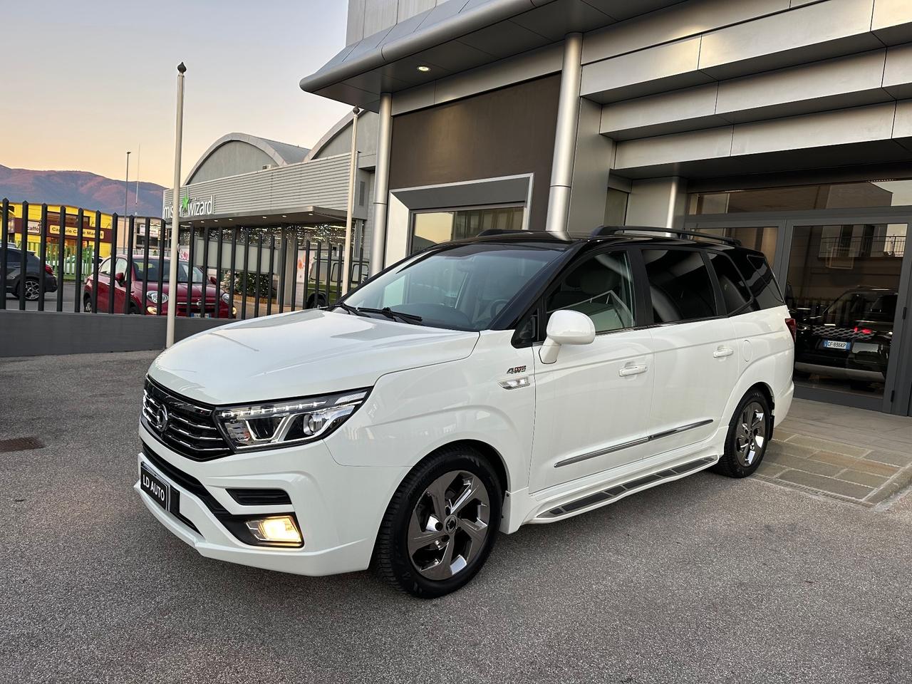 Ssangyong Rodius 2.2 Diesel 4WD A/T Classy Pelle Smart Audio