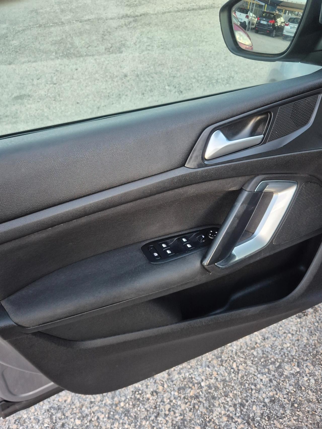 Peugeot 308 BlueHDi 130 S&S SW Business
