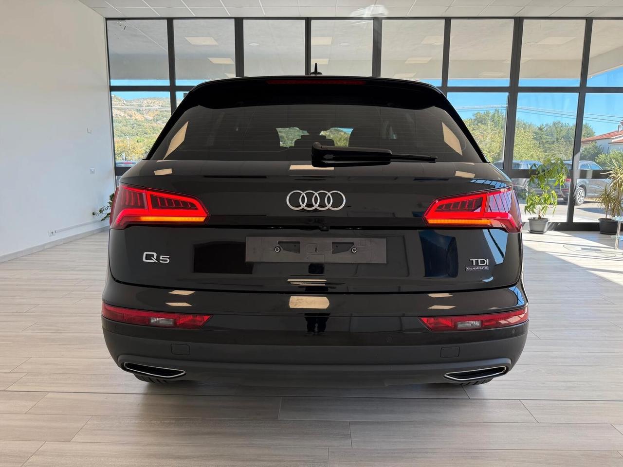 Audi Q5 2.0 TDI quattro S tronic Business