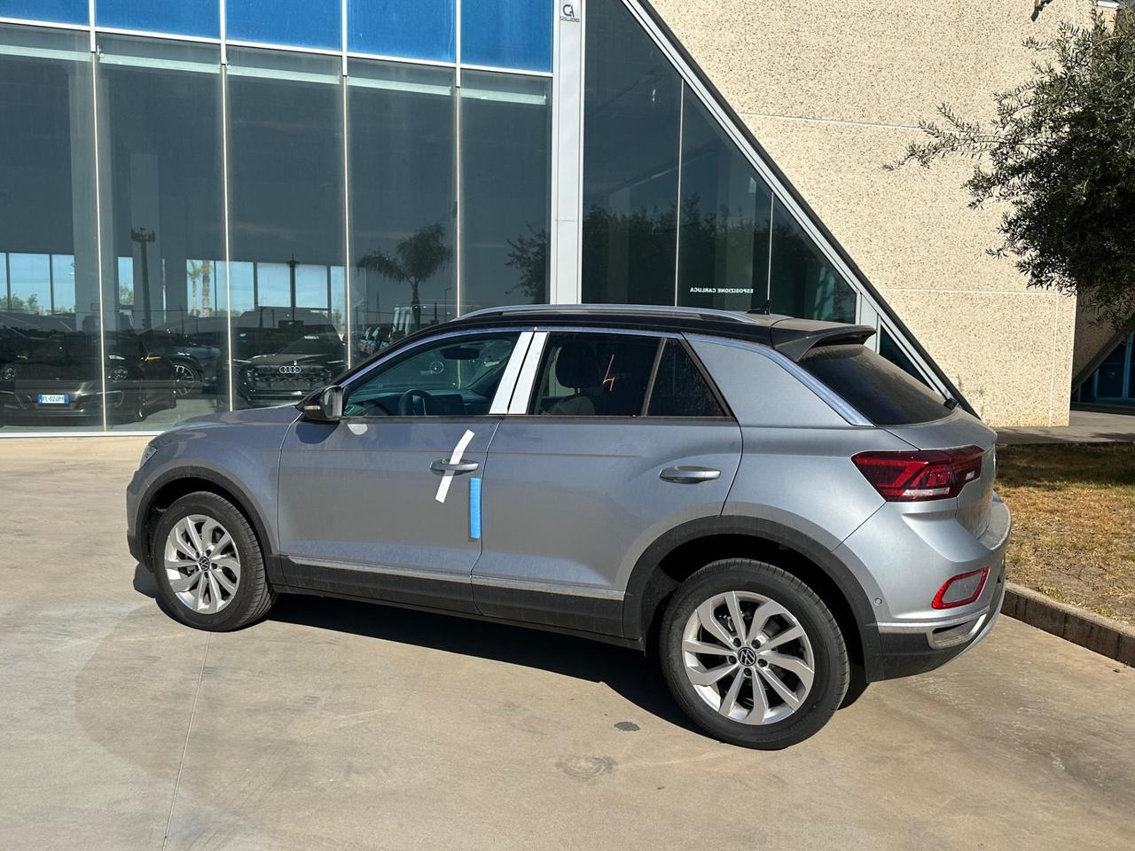 Volkswagen T-Roc 1.0 tsi Style possibilità noleggio no scoring