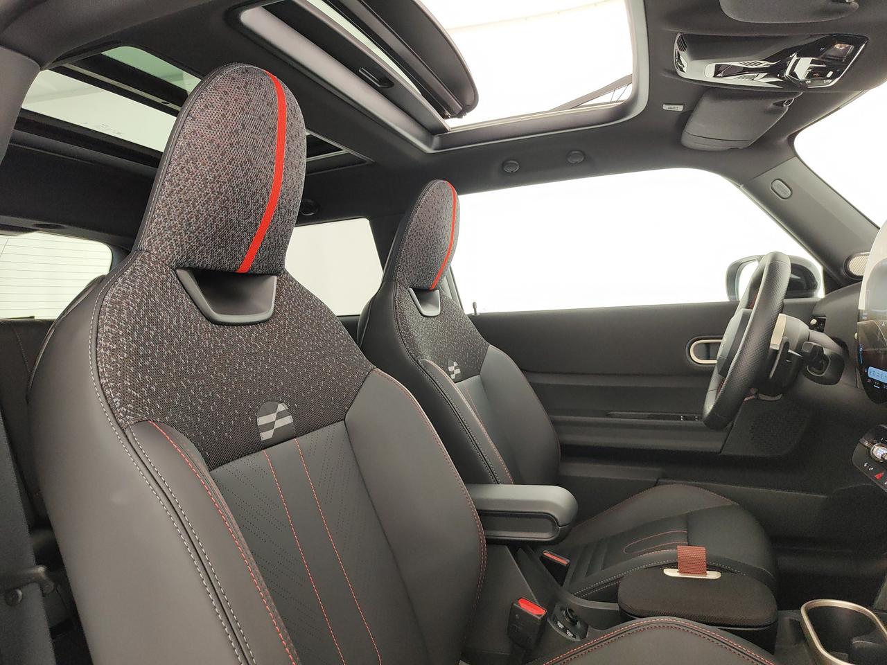 MINI Mini Cooper 3p 2.0 John Cooper Works JCW auto