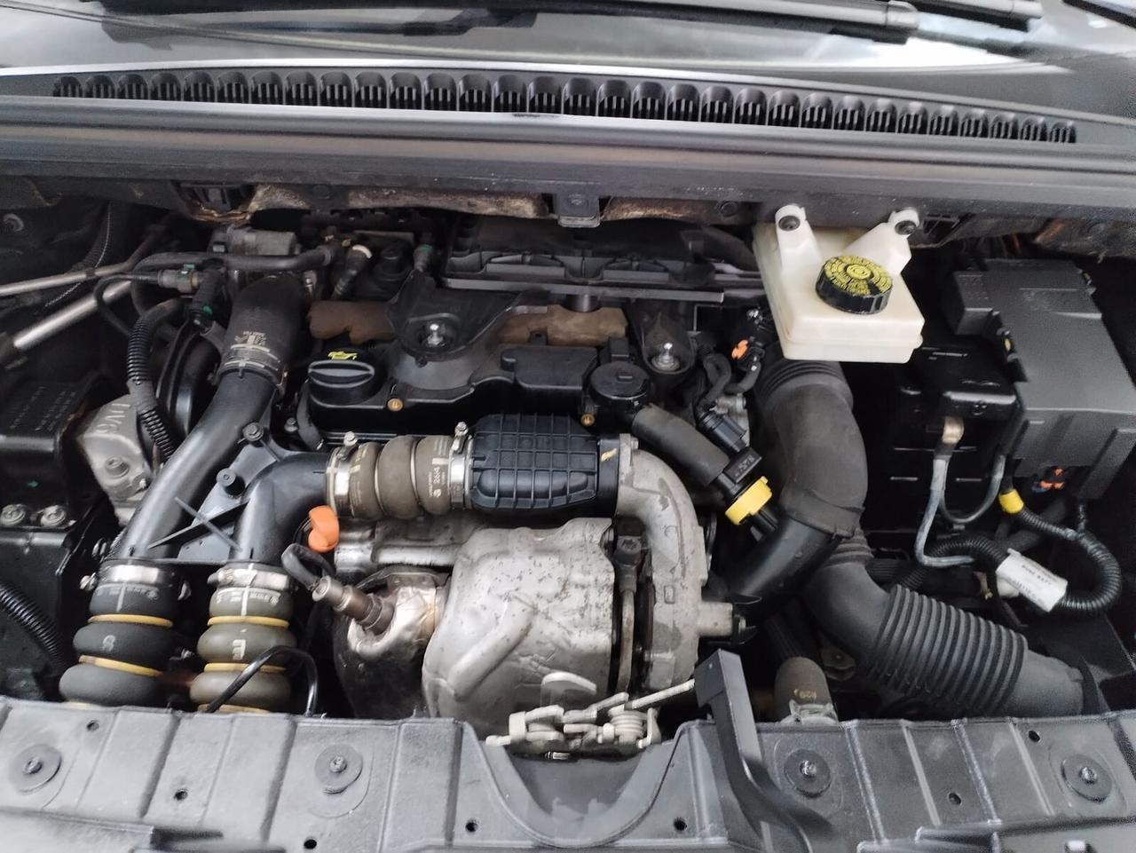 Peugeot 3008 1.6 HDi 115CV Business