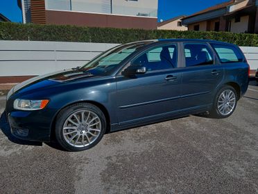 Volvo V50 2.0 D cat Momentum in pronta consegna