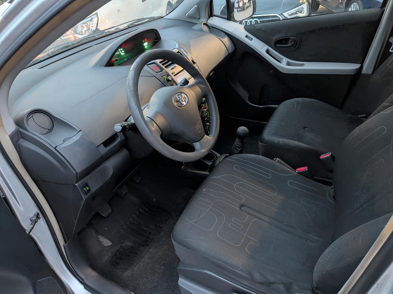 Toyota Yaris 1.0 3 porte Now