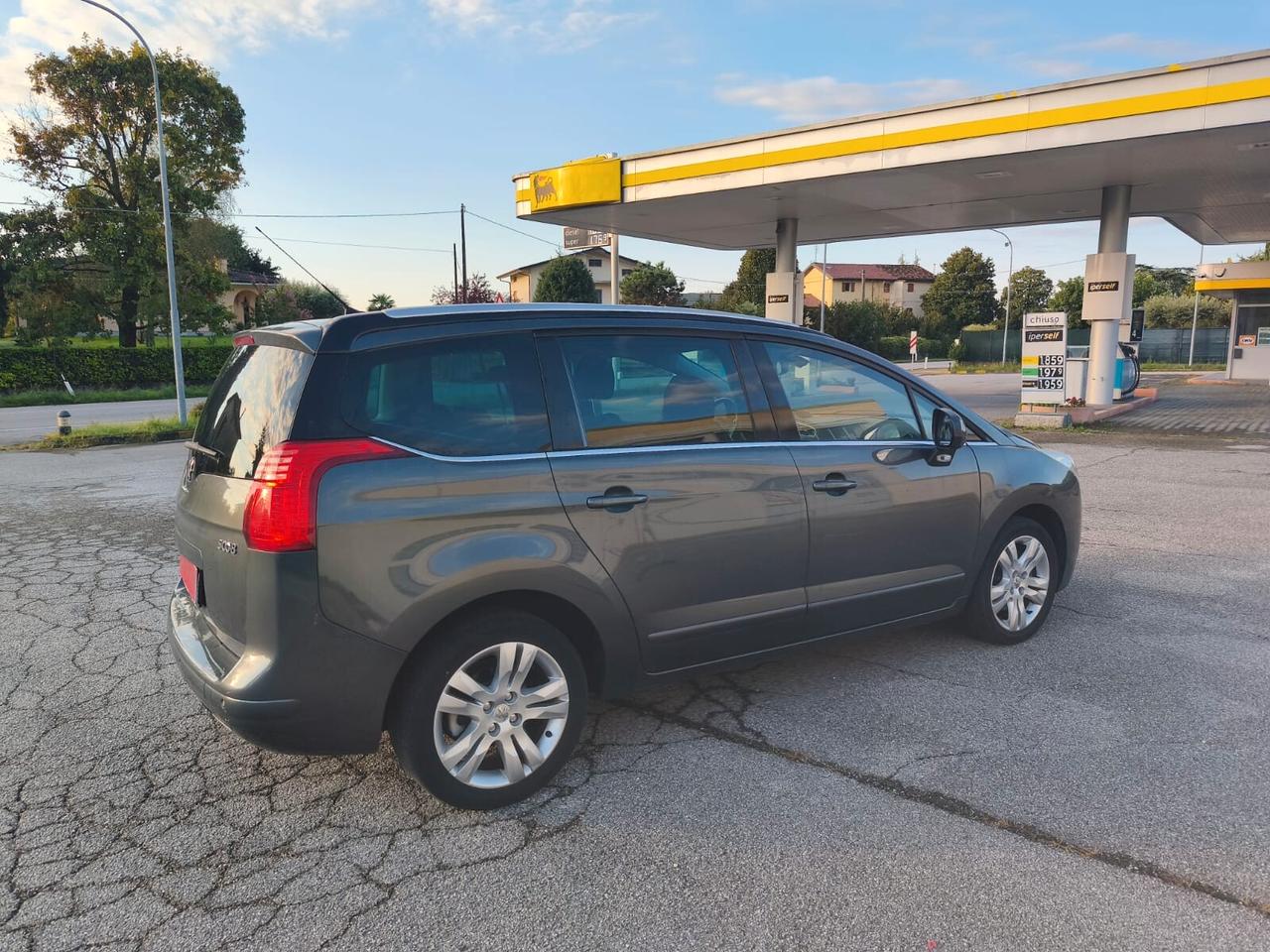 Peugeot 5008 1.6 THP 156CV Féline (Accetto Permute)