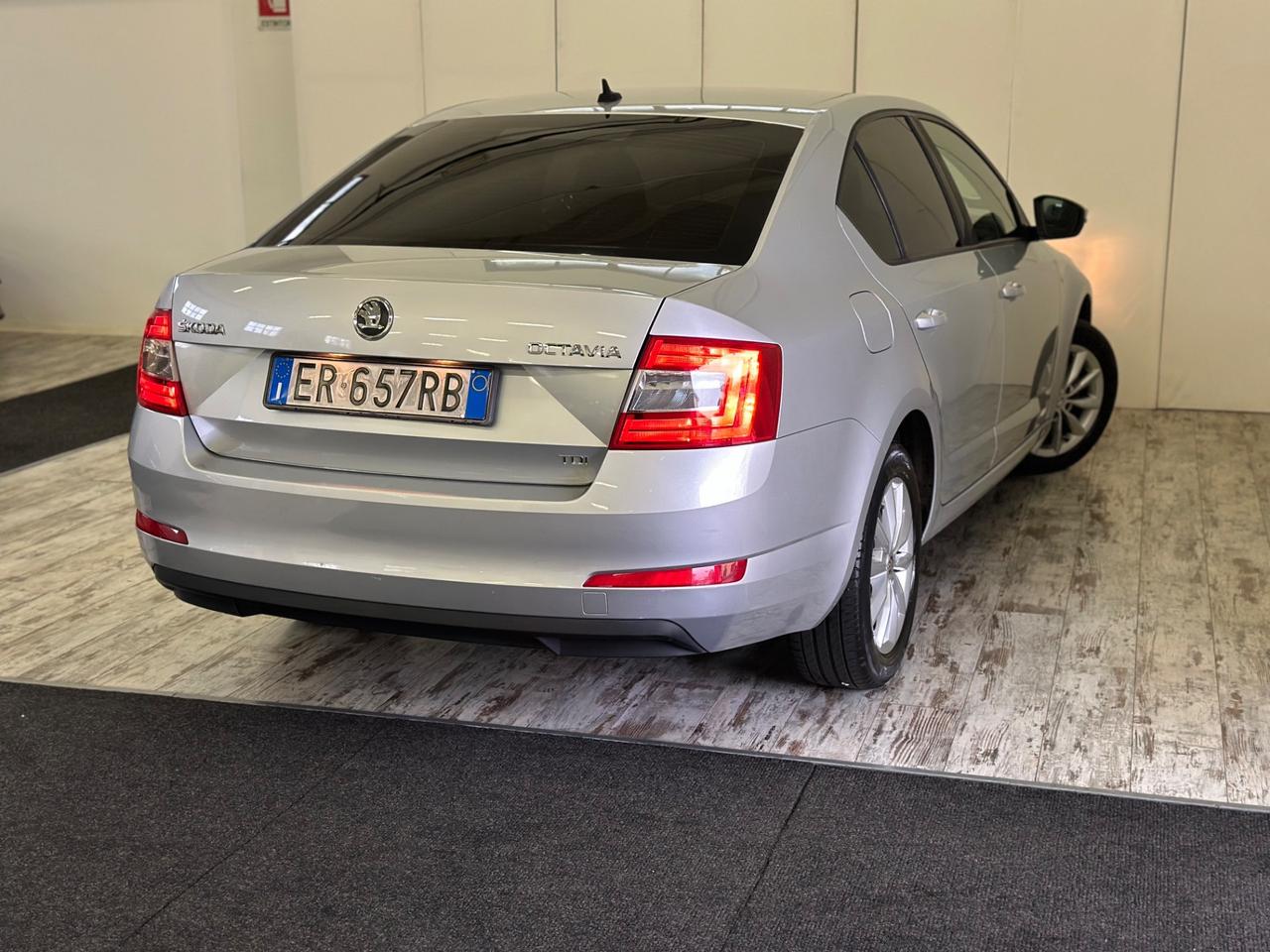 Skoda Octavia 1.6 TDI CR Elegance