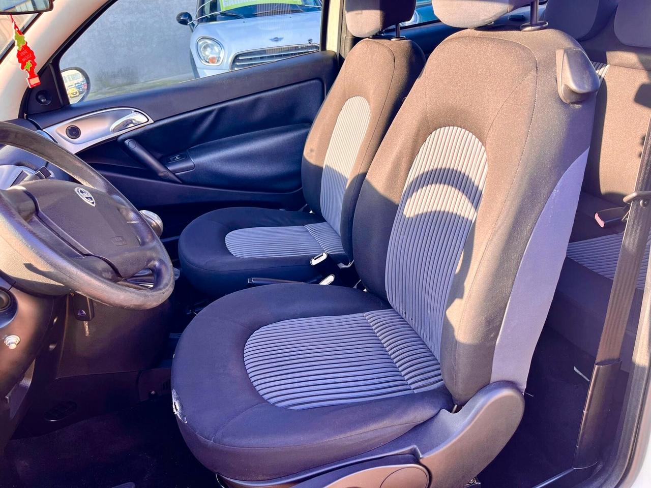 Lancia Ypsilon 1.2 Platino