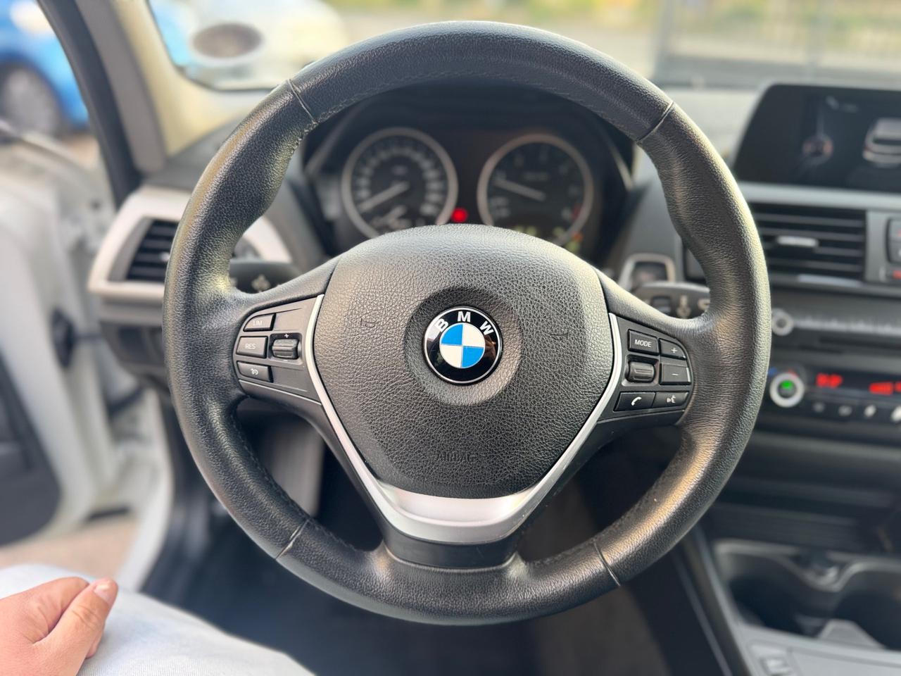 Bmw 116 116d 3p. Efficient Dynamics Sport