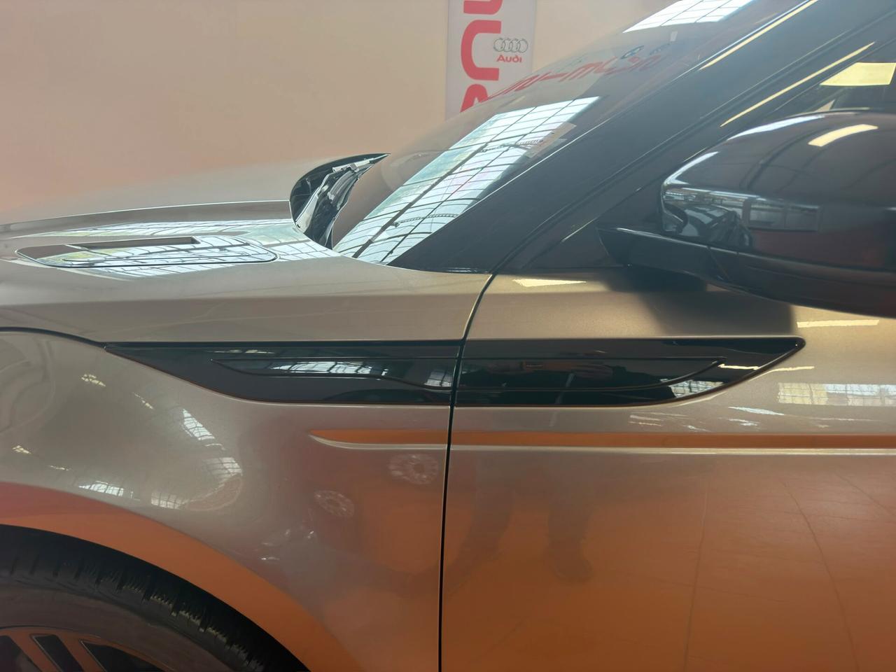 Land Rover Range Evoque 2.0D I4 240 CV AWD Auto R-Dynamic SE