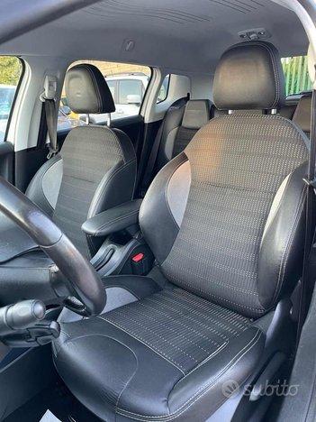 PEUGEOT 2008 1.6 e-HDi 92 CV Stop&Start Allure