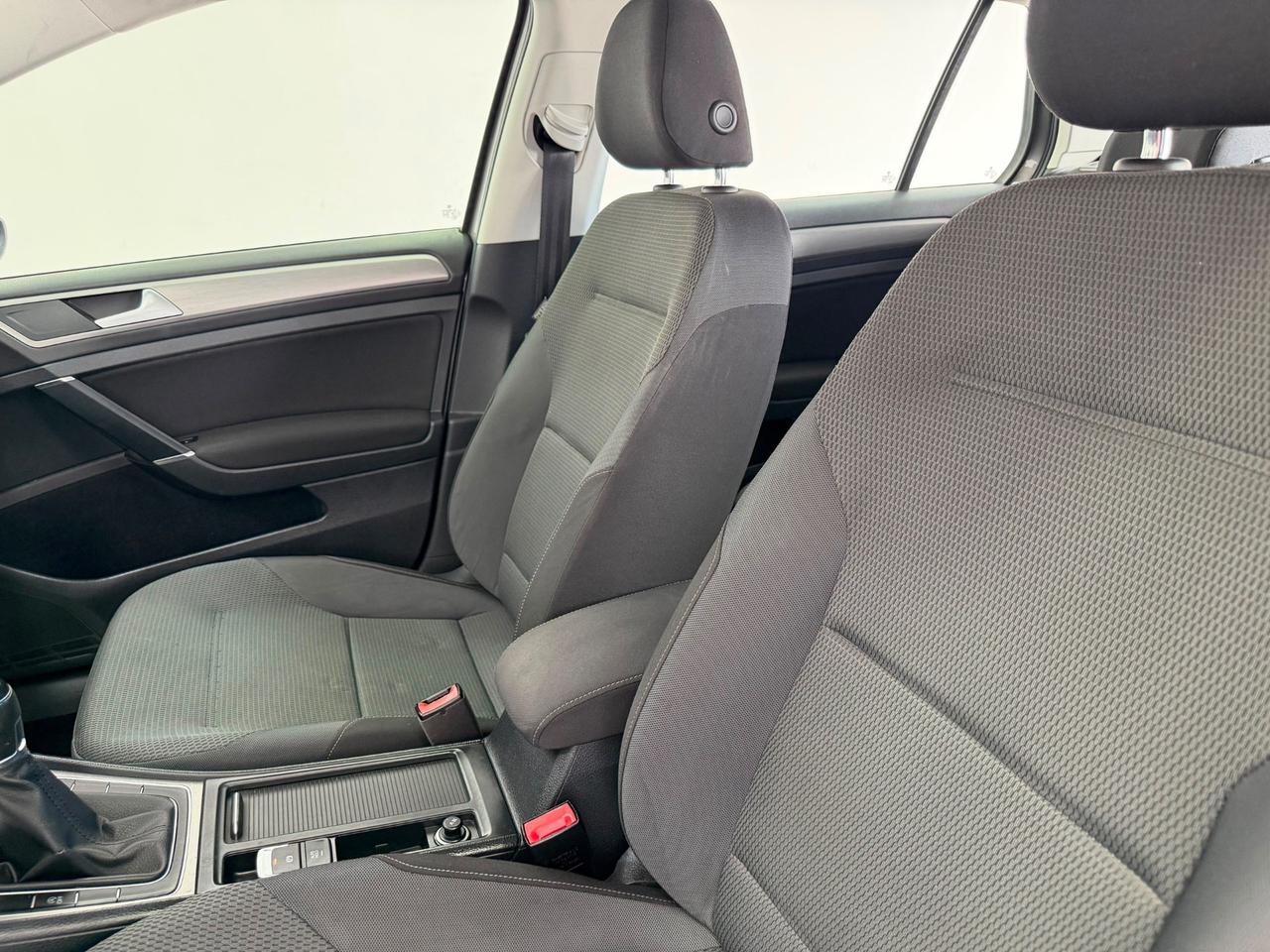 Volkswagen Golf 1.6 TDI 110 CV 5p. GARANTITA-2017
