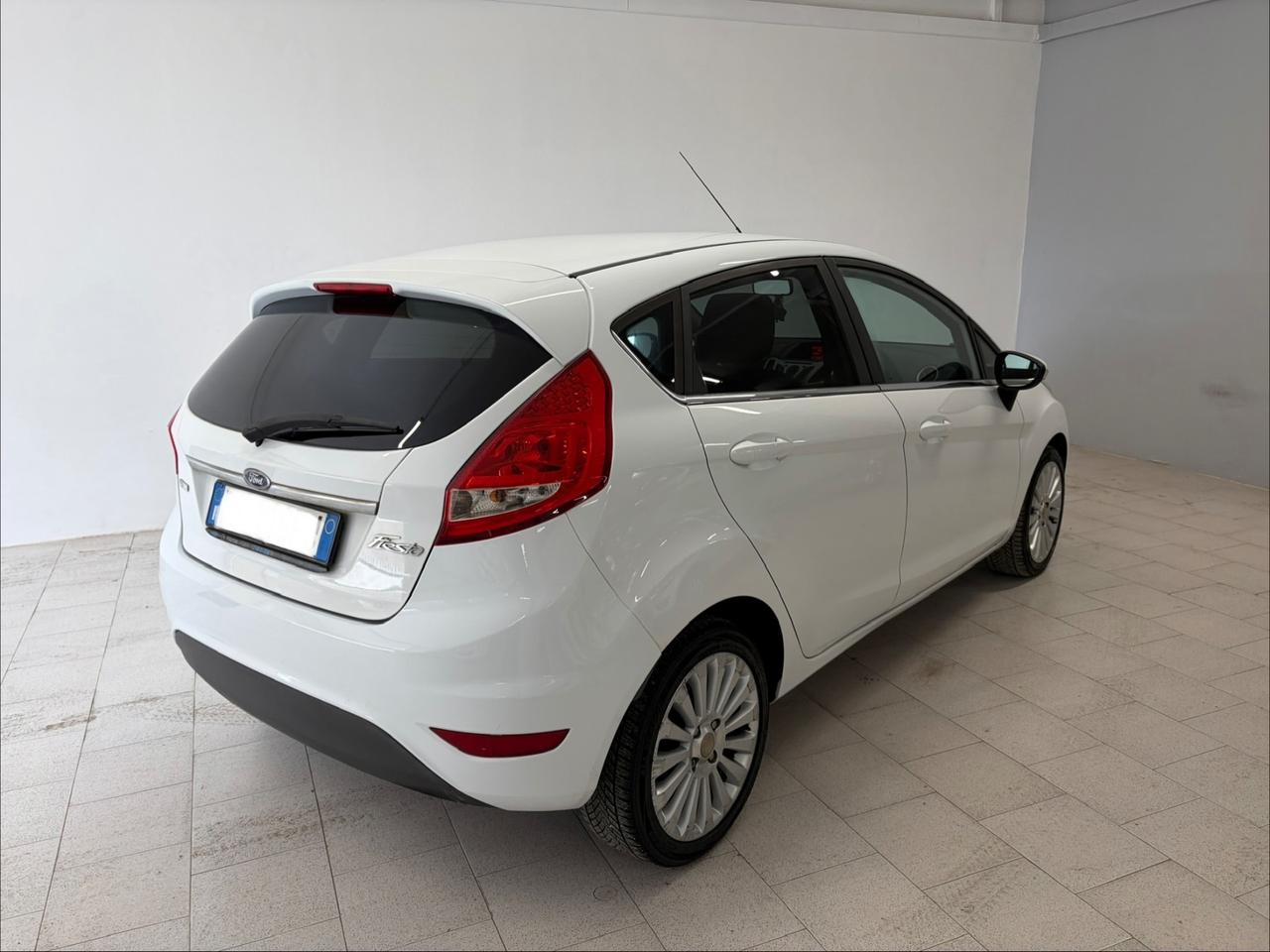Ford Fiesta 1.4 TDCi 68CV 5 porte Titanium Perfetta !