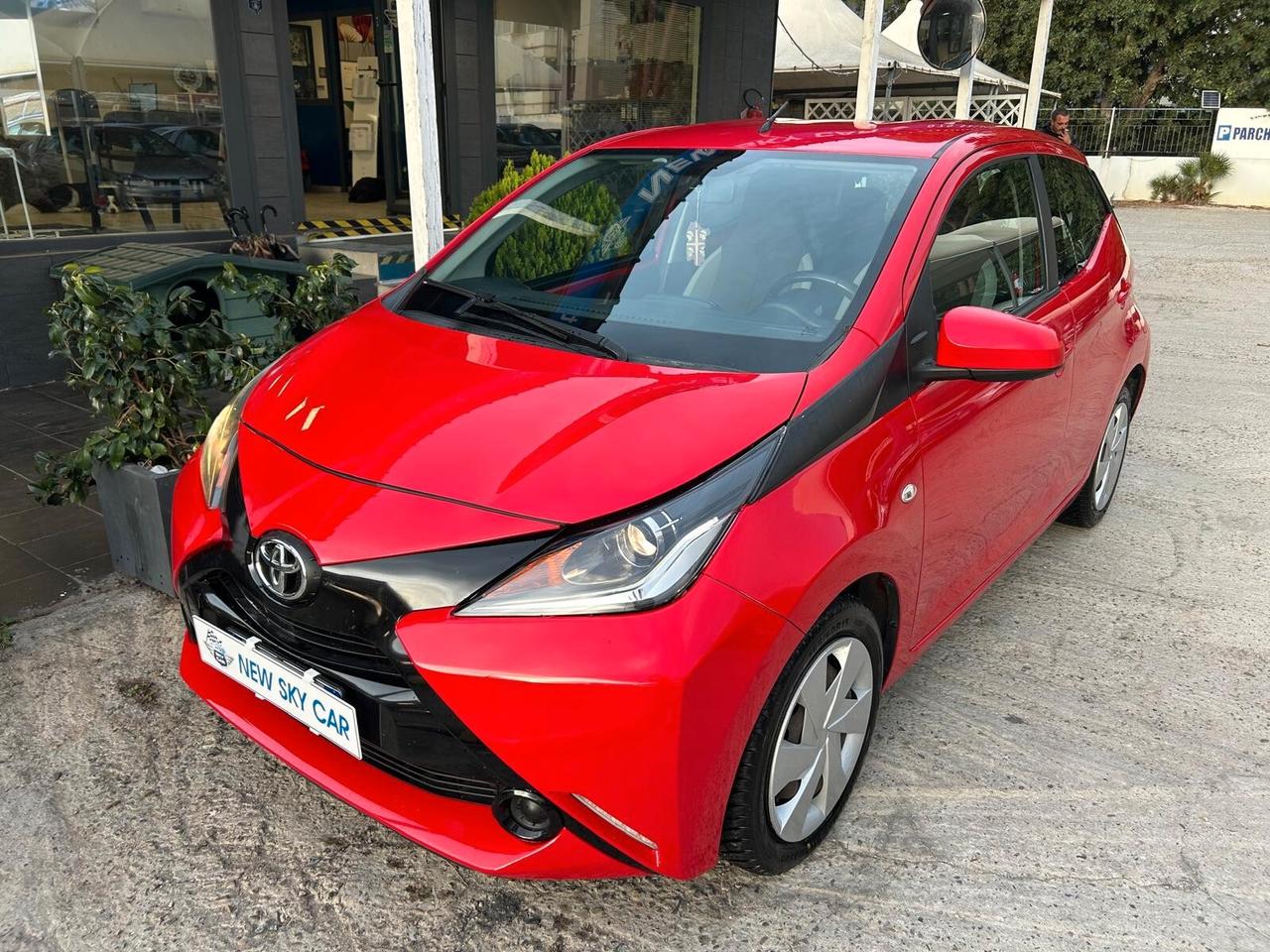 Toyota Aygo 1.0 VVT-i 69 CV x-play AUTOMATICO