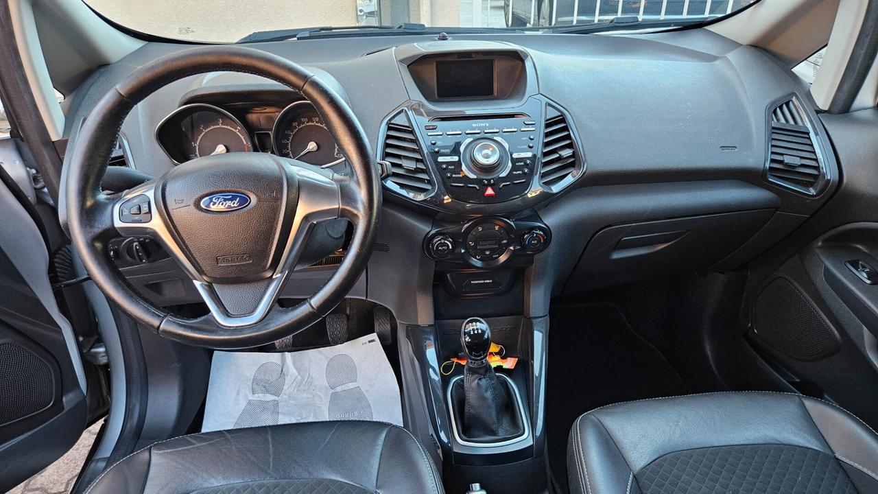 Ford EcoSport 1.5 tdci Titanium 95cv E6 NAVY- BI-COLOR