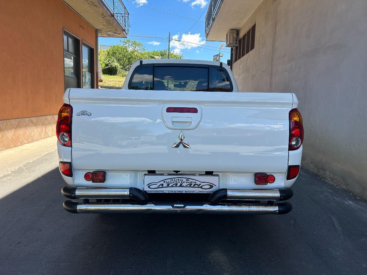 MITSUBISHI - L200 d.cab 2.5 di-d Intense Plus 178cv