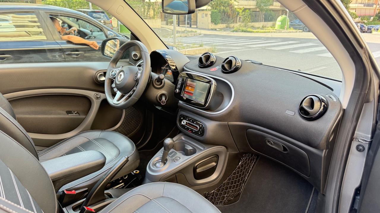 Smart ForTwo 90 0.9 T twinamic cabrio Prime LED NAVI KAMERA CERCHI 16 PACK SPORT