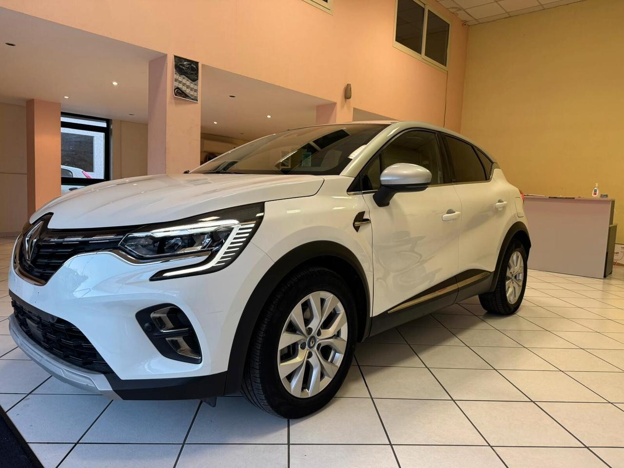 Renault Captur Plug-in Hybrid E-Tech 160 CV Intens