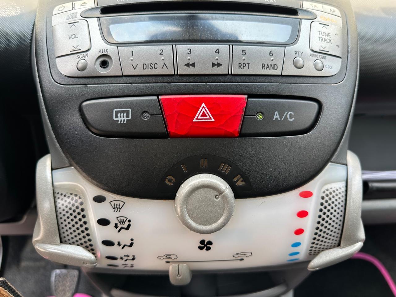 Toyota Aygo 1.0 12V 5 porte BENZINA - NAVI NEOPATENTATI