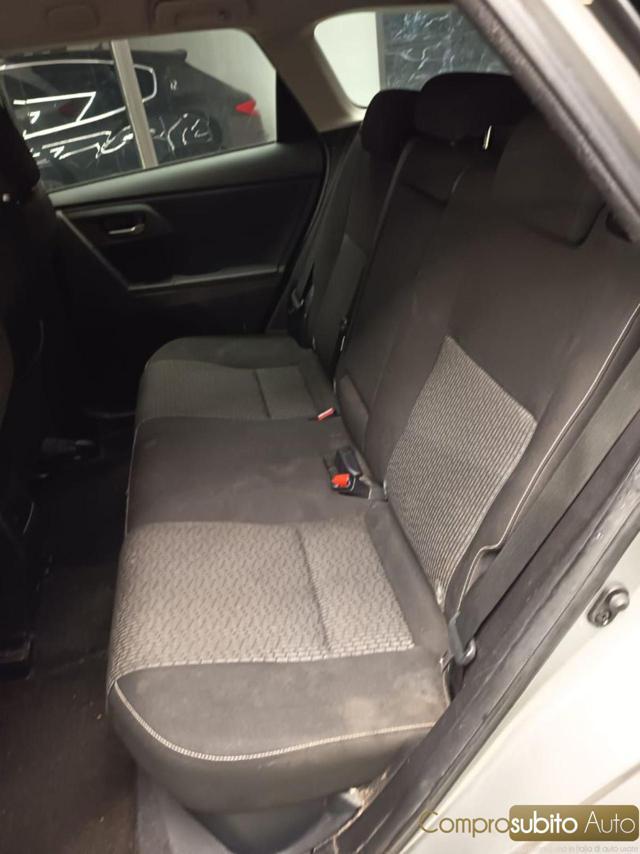 TOYOTA Prius 1.8 Active