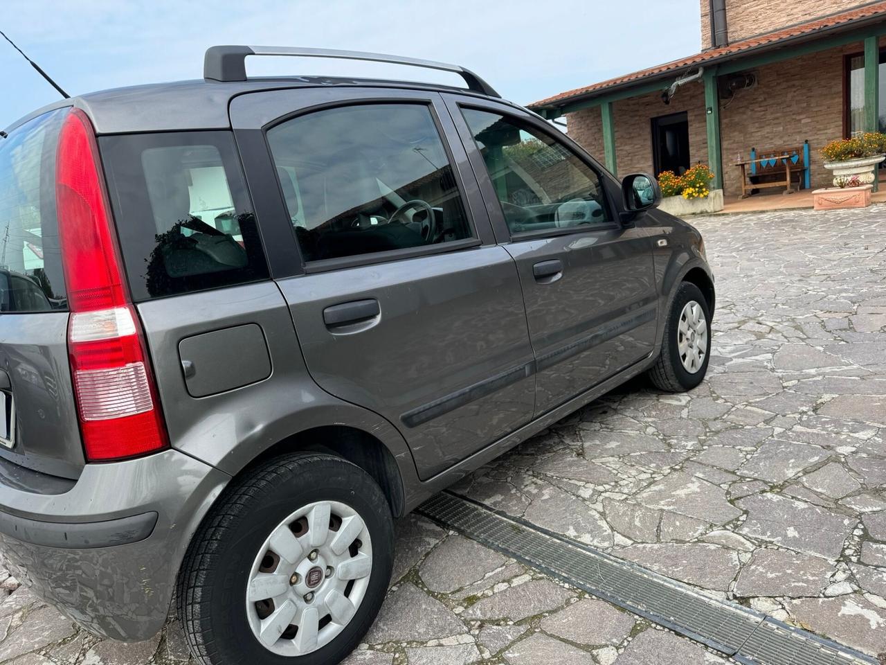 Fiat Panda 1.2 Emotion neopatentato (grandinata)