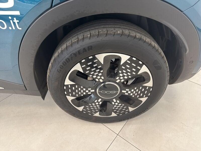 FIAT 600 Hybrid MHEV La Prima