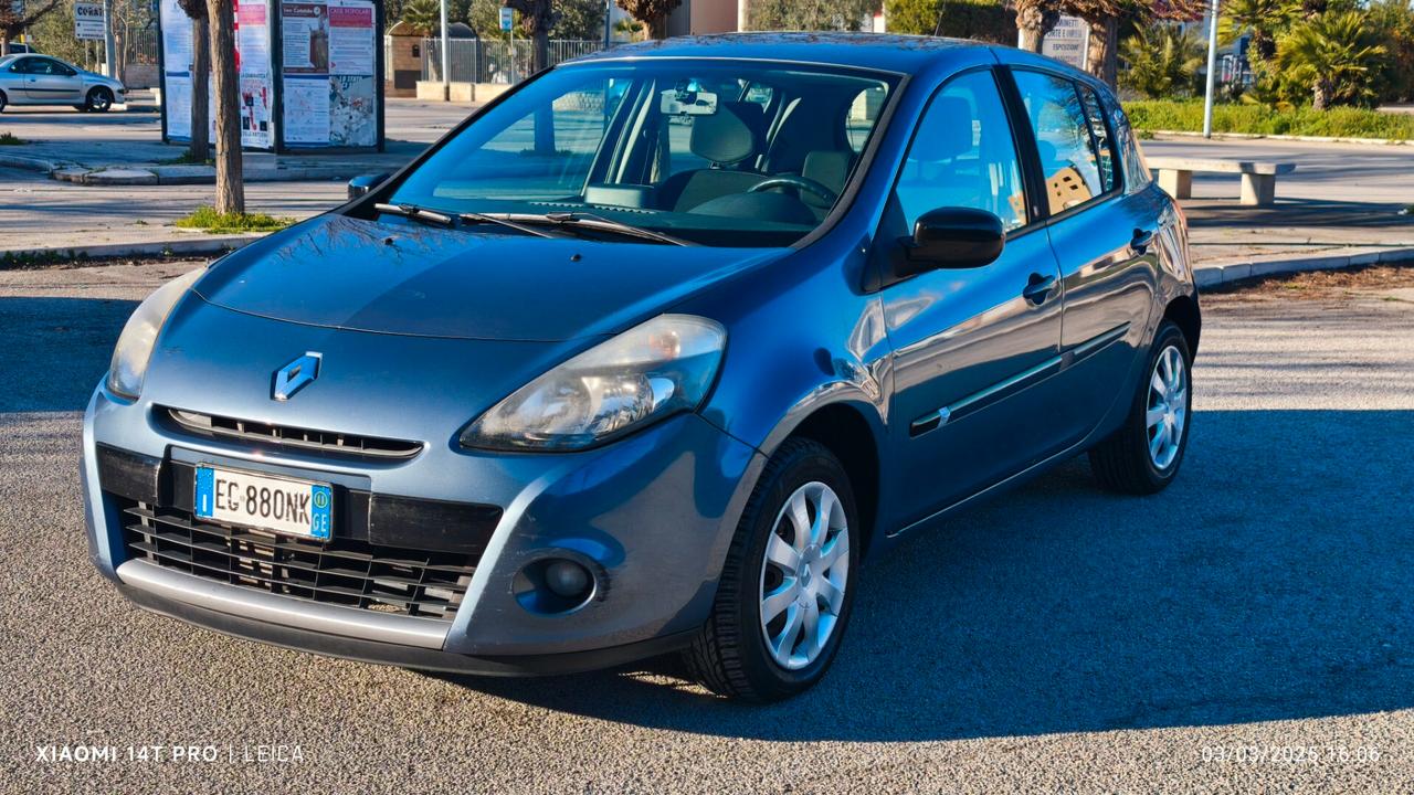 Renault Clio 1.5 dCi 75CV 20th DINAMIQUE 2011