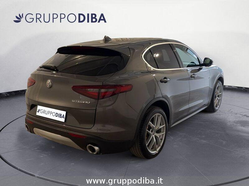 Alfa Romeo Stelvio 2017 Diesel 2.2 t Lusso Q4 210cv auto