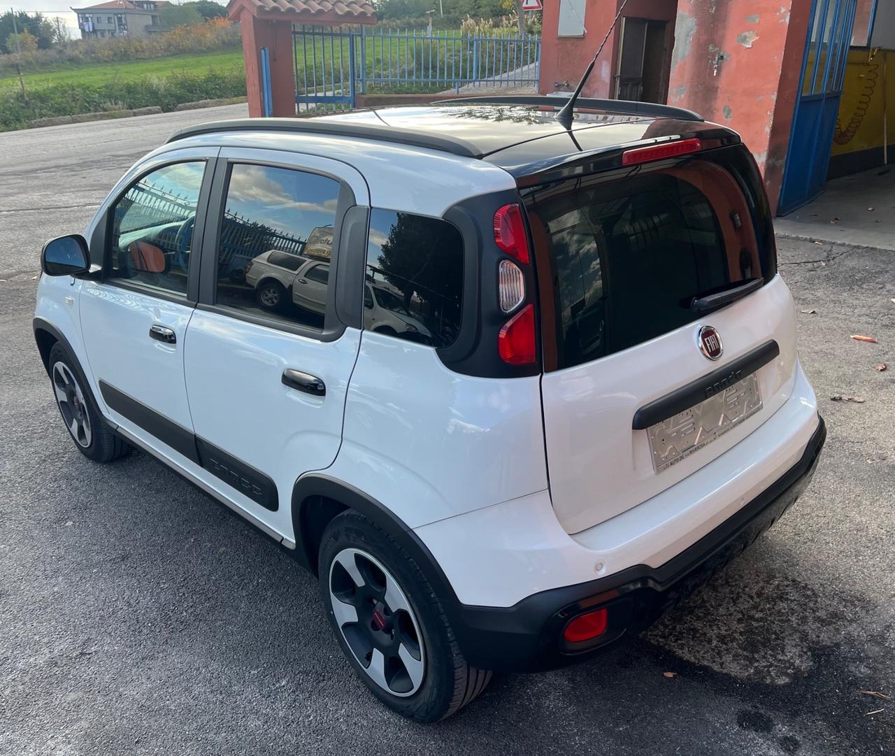 Fiat Panda 1.2 Cross Waze -solo Km 22165-