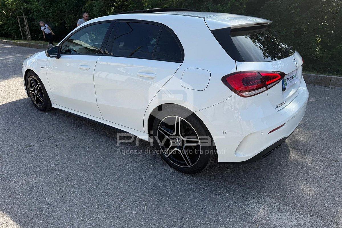 MERCEDES A 200 d Automatic Premium