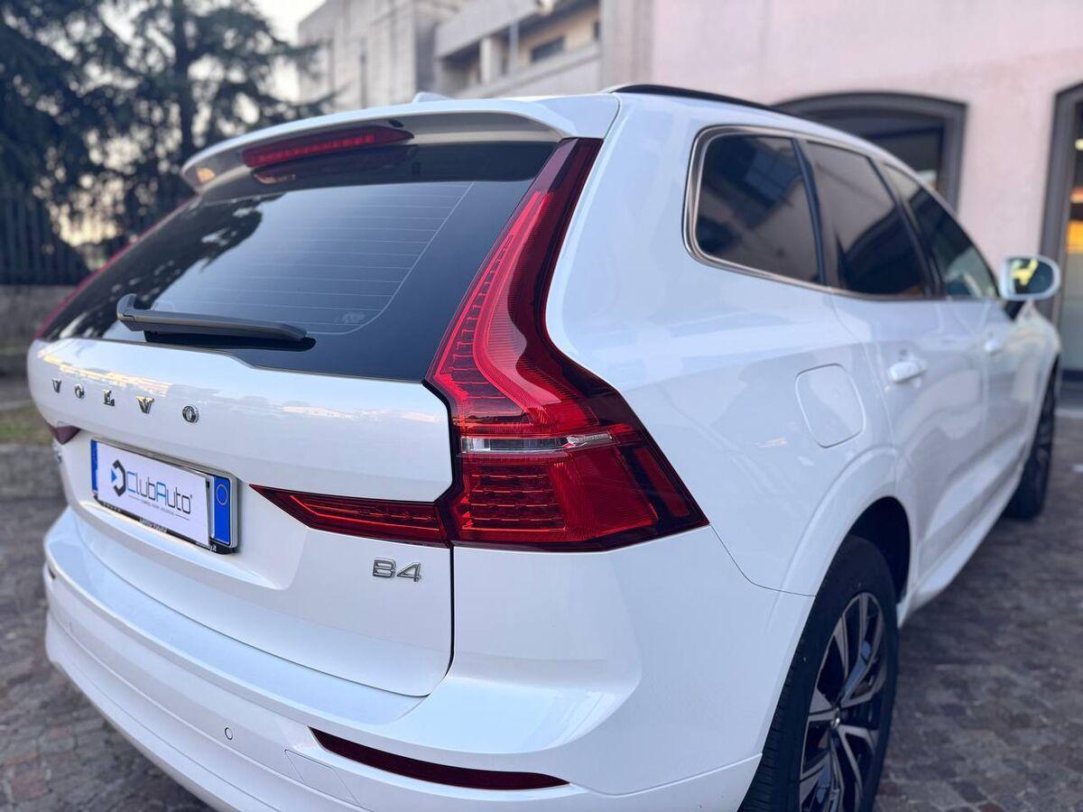 Volvo XC60 2.0 b4 Core awd auto