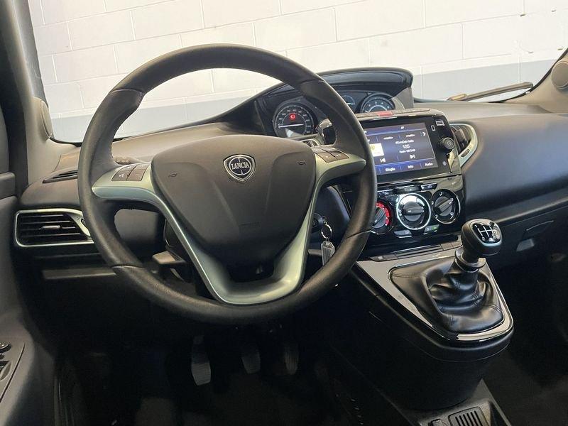 Lancia Ypsilon 1.0 FireFly 5 porte S&S Hybrid Platino