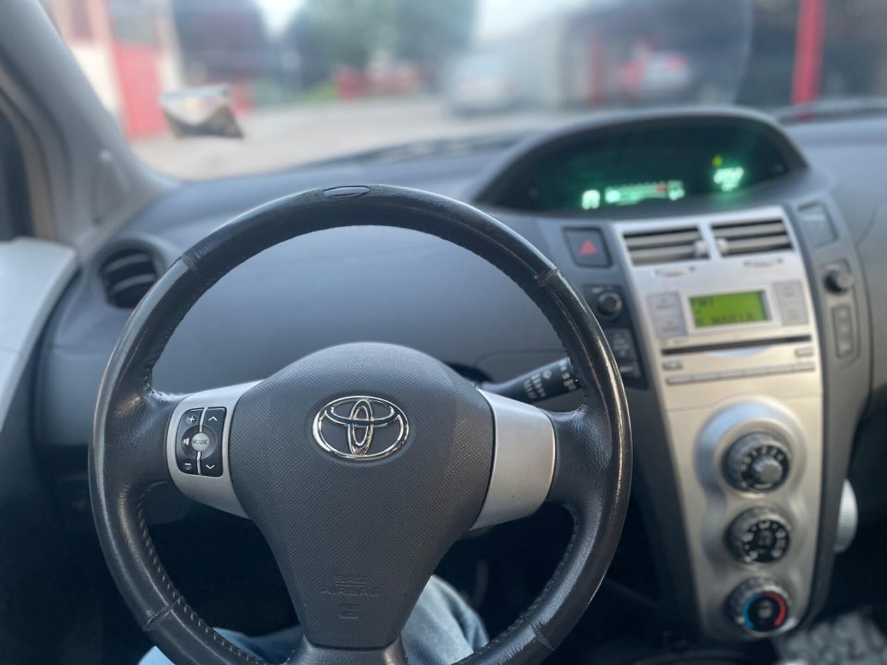 Toyota Yaris 2a serie