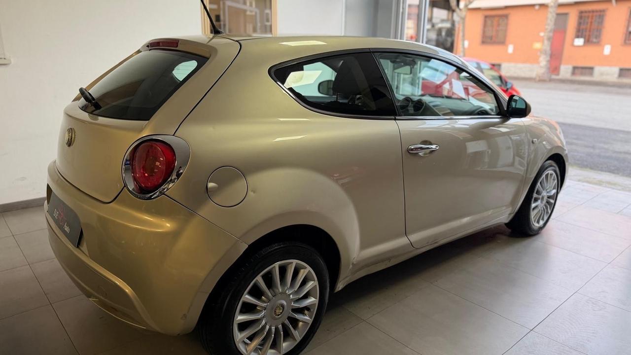 Alfa Romeo MiTo 1.6 JTDm 16V Distinctive Sport Pack