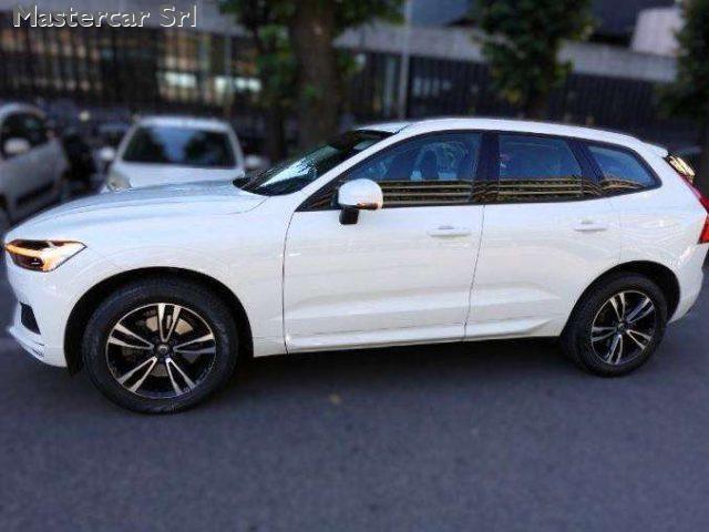 VOLVO XC60 XC60 2.0 b4 Momentum - Business awd auto-GE934CR
