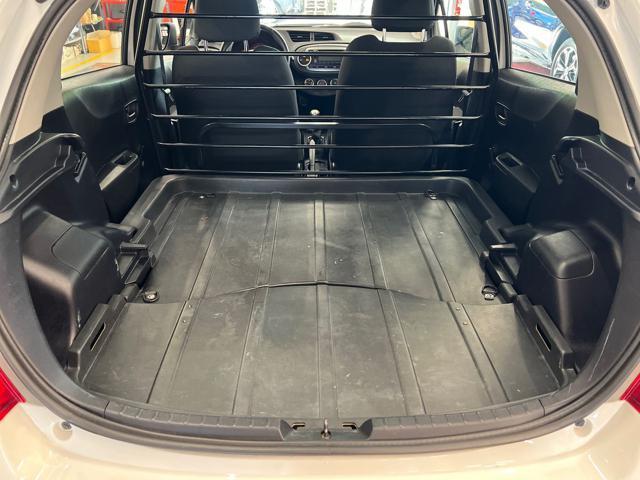 TOYOTA Yaris 1.0 5 porte Van