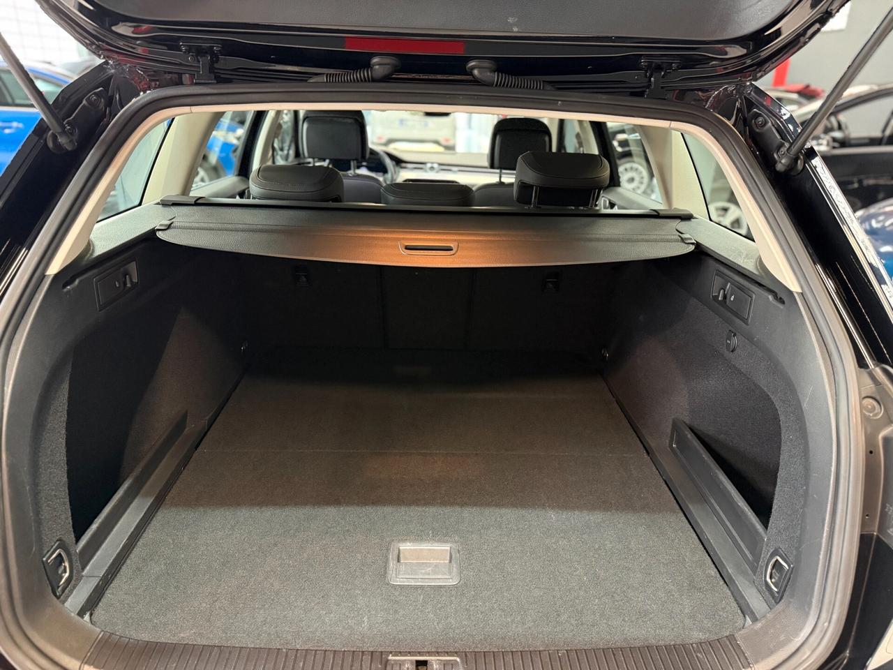 Volkswagen Passat Variant 2.0 TDI SCR 190 CV 4MOTION DSG Executive BMT