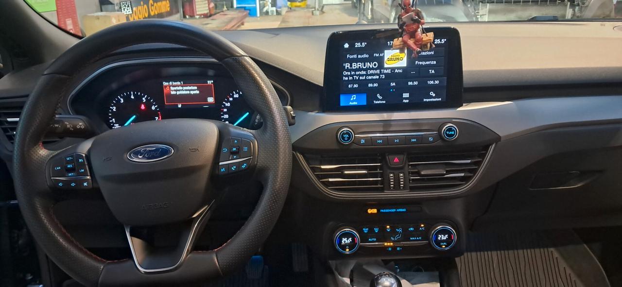 Ford Focus 1.0 EcoBoost Hybrid 125 CV Power. 5p. ST-Line Style