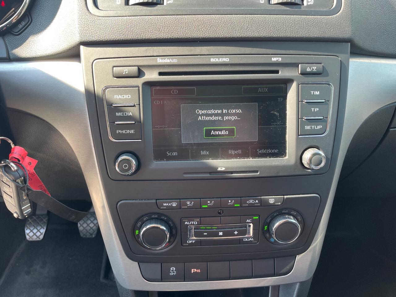 Skoda Yeti 2009 1.2 tsi EXPERIENCE(adventure)+XENON+PDC
